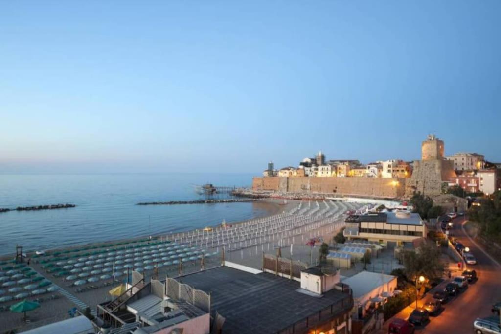 Torre Del Meridiano Casa Vacanze Centrale Termoli Dış mekan fotoğraf