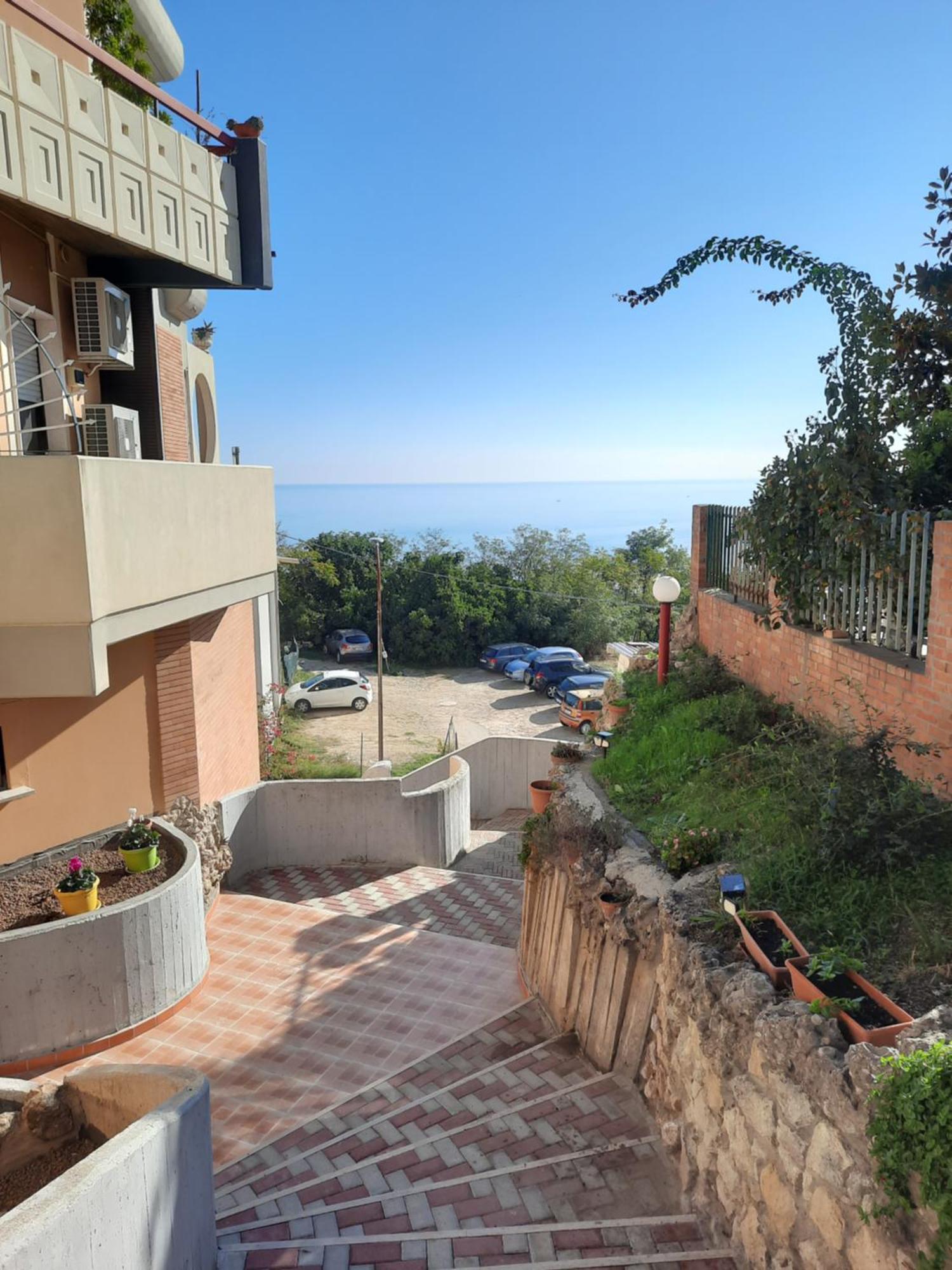 Torre Del Meridiano Casa Vacanze Centrale Termoli Dış mekan fotoğraf